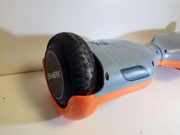 deskorolka-elektryczna-manta-shb001n-shark-65-kod-producenta-shb001n