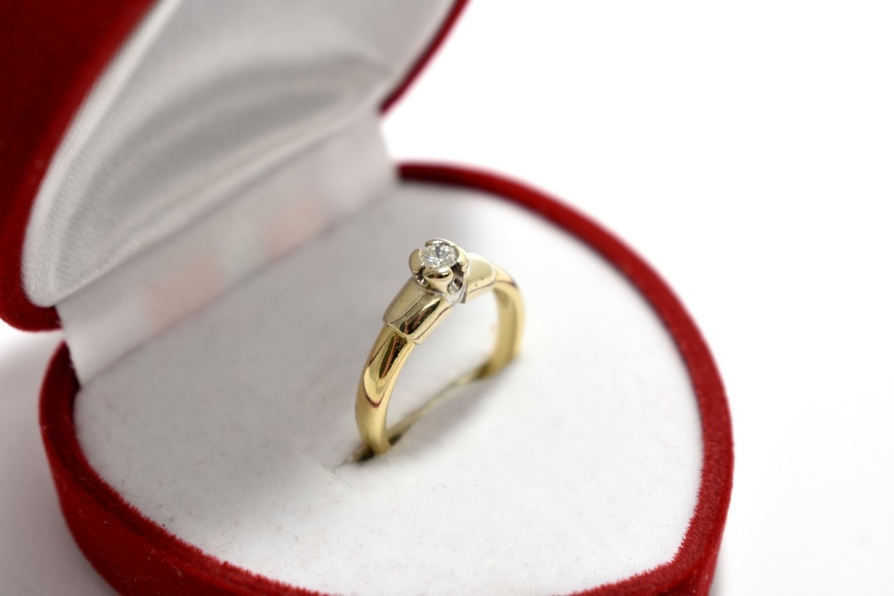 zloty-pierscionek-pr585-z-diamentem-014ct-r13-364g-certyfikat-warszawska-162-lomianki