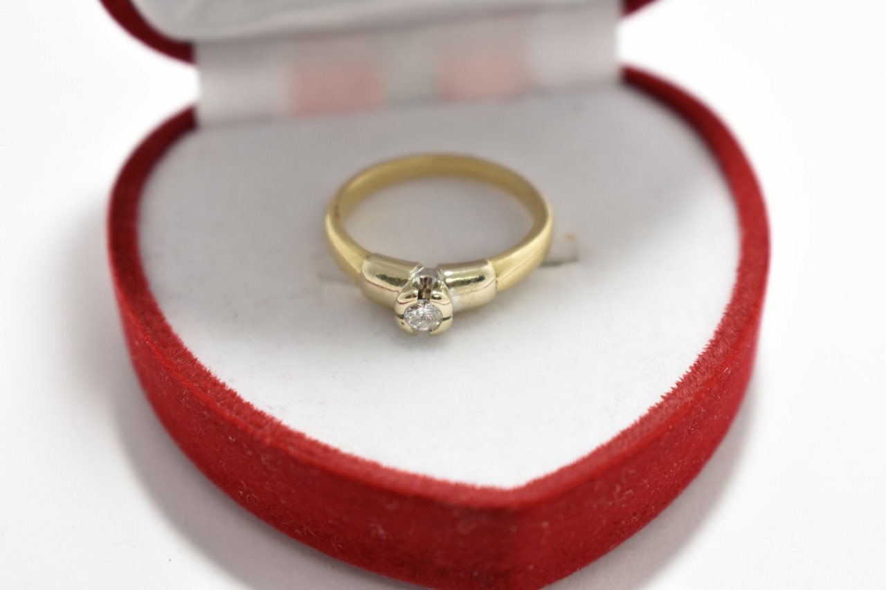 zloty-pierscionek-pr585-z-diamentem-014ct-r13-364g-certyfikat-material-zloto