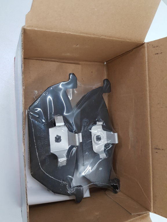 klocki-hamulcowe-brake-pads-37008-abs-strona-zabudowy-brak-informacji