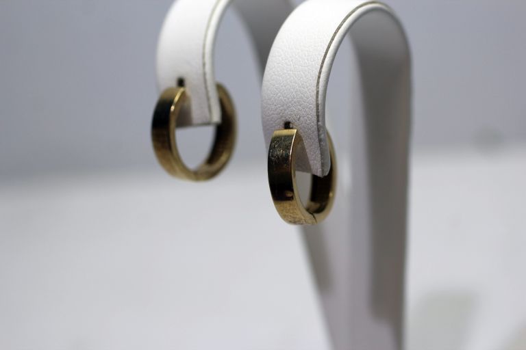 zlote-kolczyki-zamkniety-bigiel-333-8k-351g-stan-uzywany