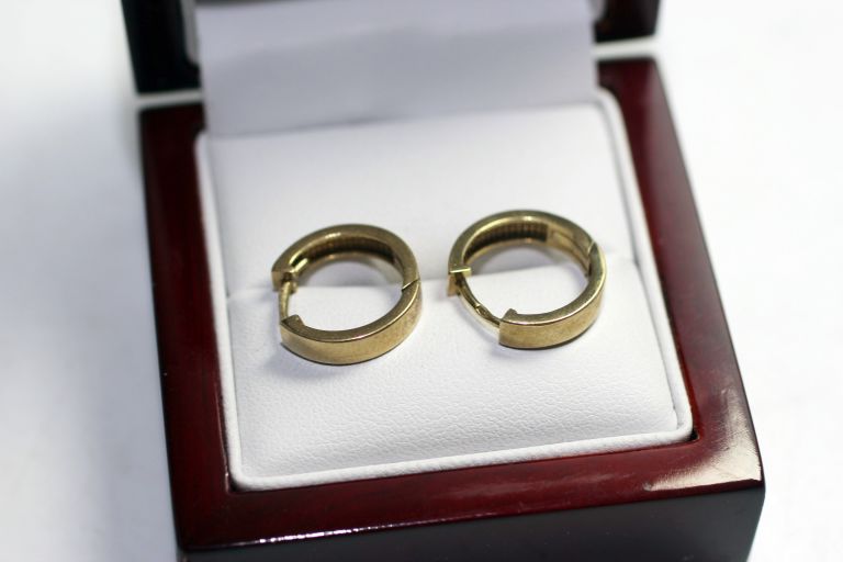 zlote-kolczyki-zamkniety-bigiel-333-8k-351g-rodzaj-wyrob-jubilerski