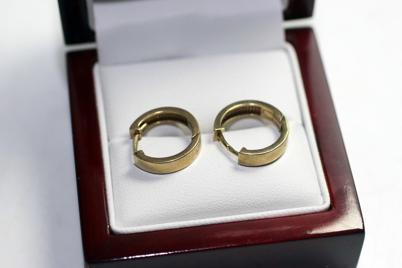 zlote-kolczyki-zamkniety-bigiel-333-8k-351g-rodzaj-wyrob-jubilerski