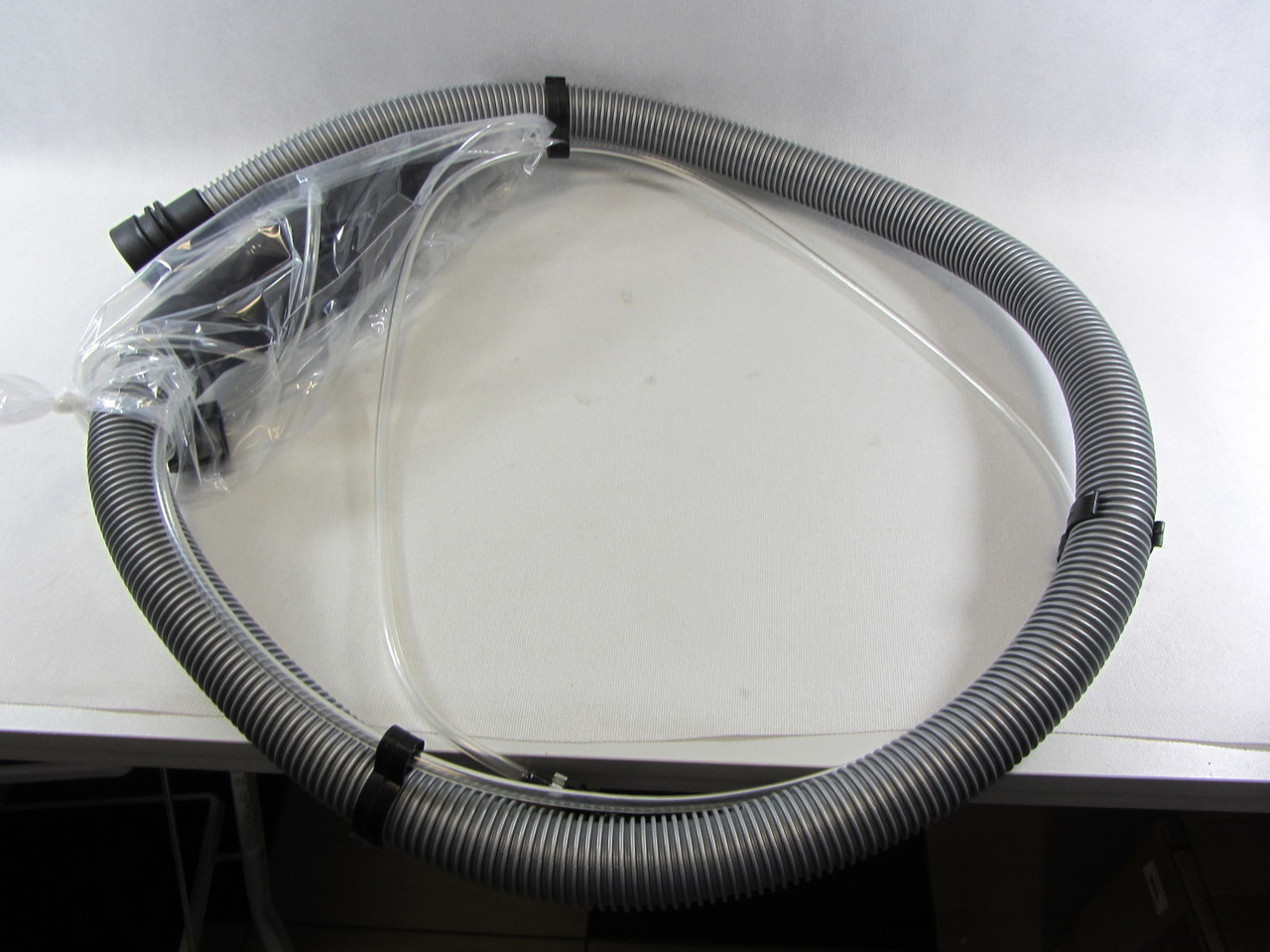 odkurzacz-pioracy-salute-comodo-water-2200w-stan-11323-238058