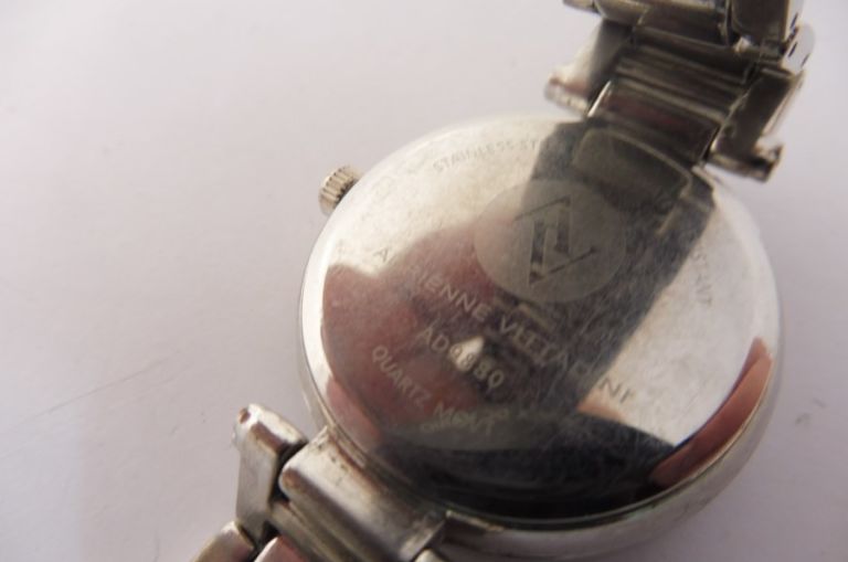 zegarek-adrienne-vittadini-marka-inna-marka