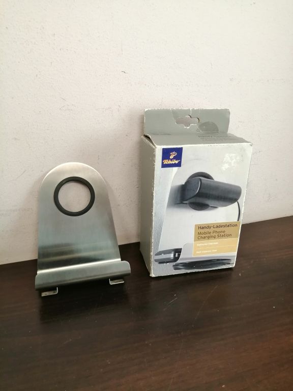 polka-na-ladowarke-do-telefonu-tchibo-stalowa-kartuska-45-bis-gdansk