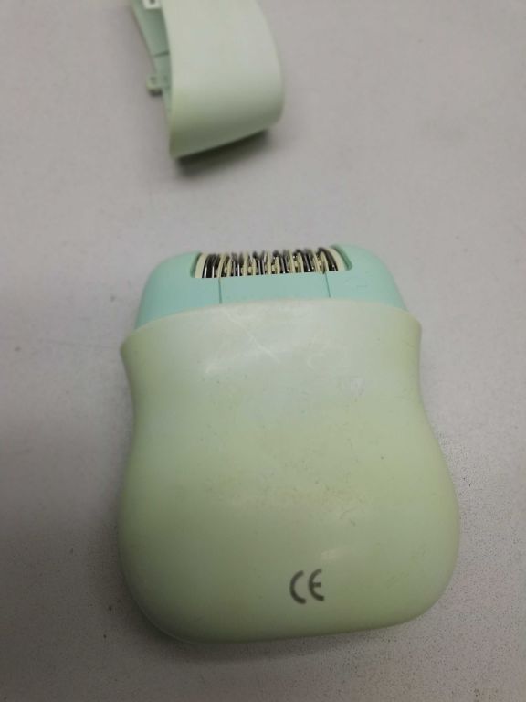 depilator-philips-satinelle-hp640000-zasilanie-akumulatorowe