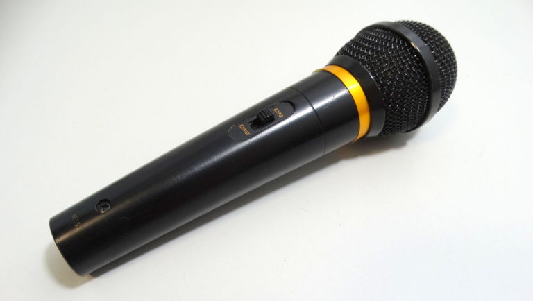 mikrofon-thomson-m152-marka-thomson