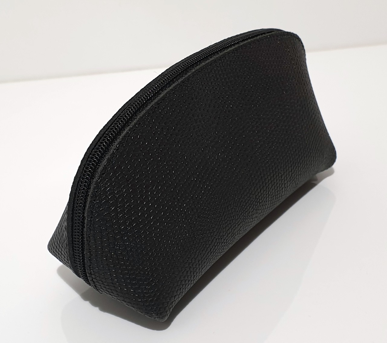 kosmetyczka-czarna-z-bursztynem-batycki-chmielna-98-warszawa