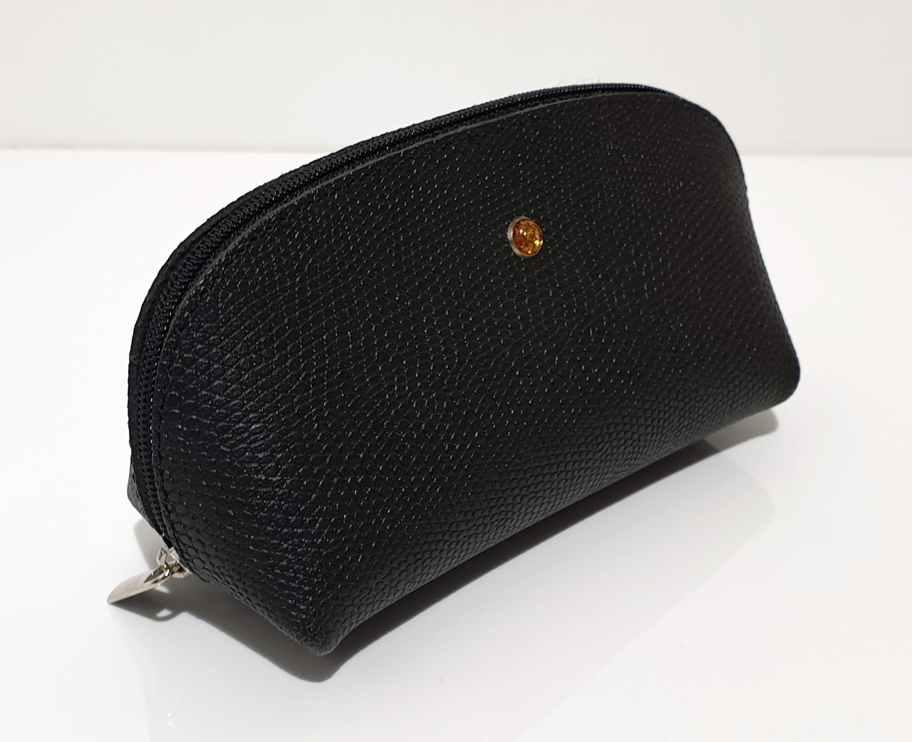 kosmetyczka-czarna-z-bursztynem-batycki-marka-batycki