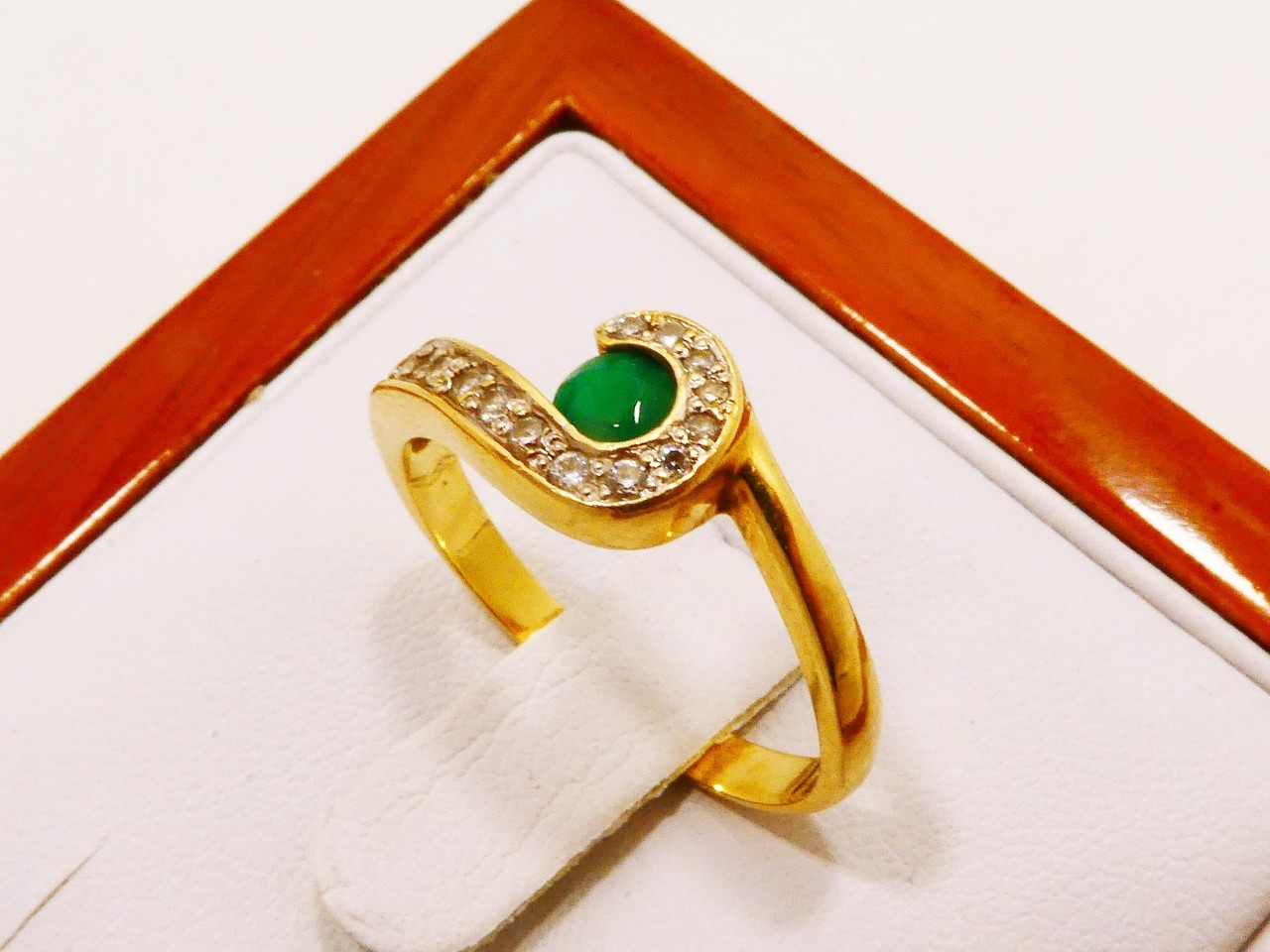 ladny-zloty-pierscionek-263g-585-r17-motyw-inny-ksztalt