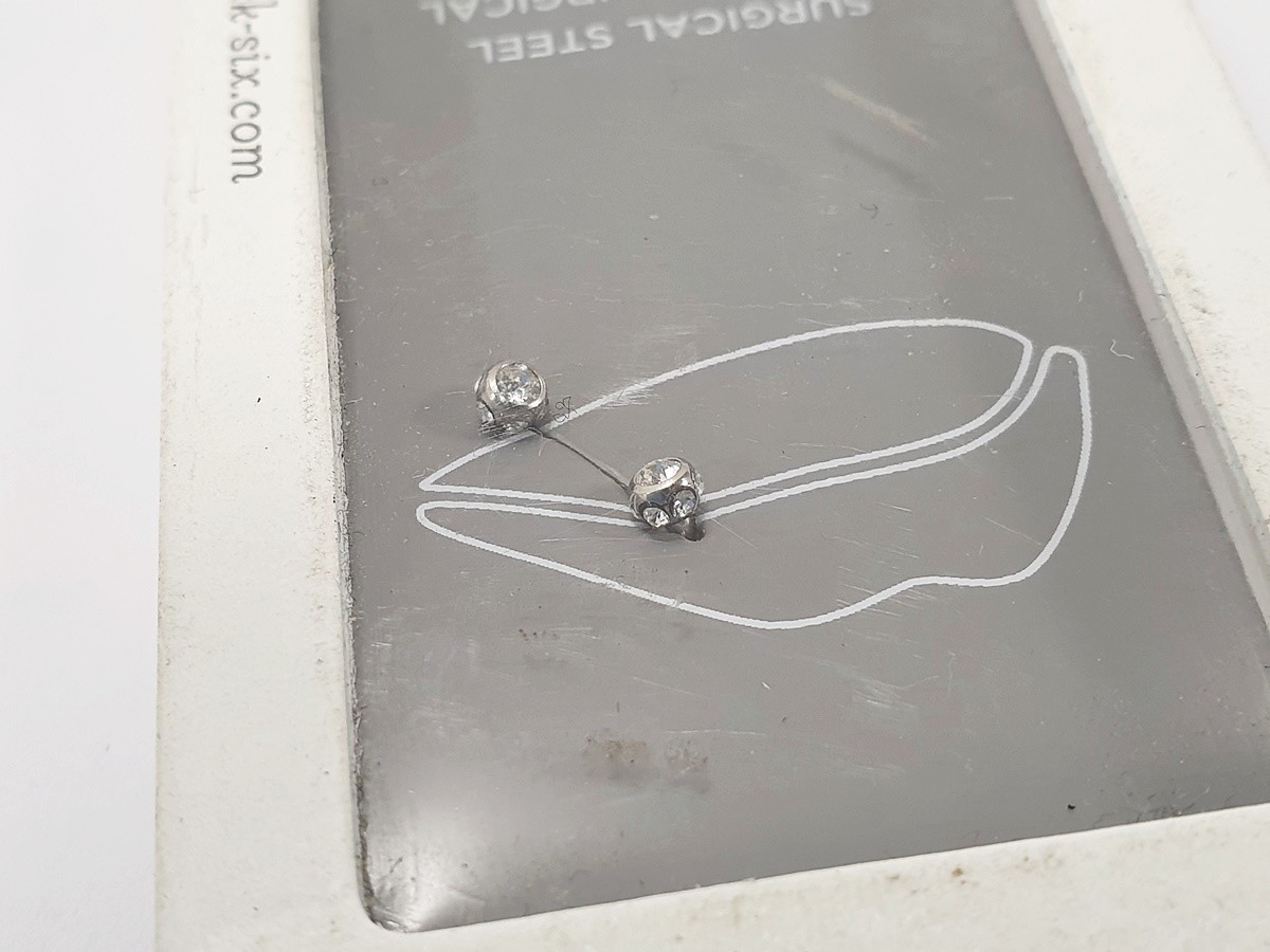 srebrny-kolczyk-do-wargi-monroe-925-stan-11323-2