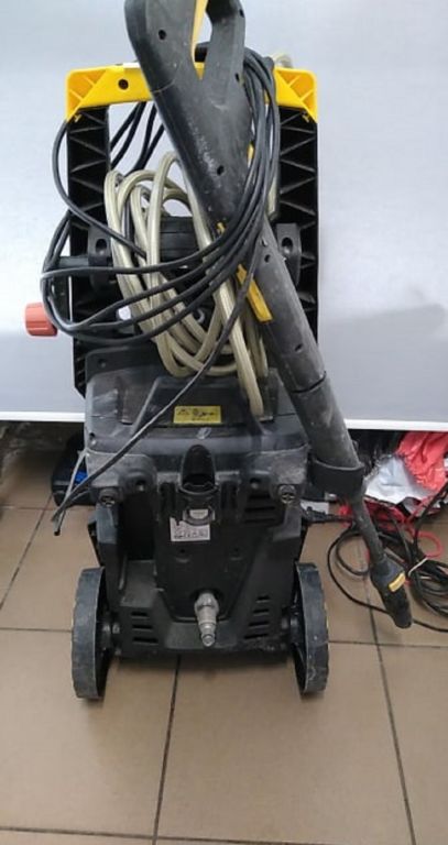 myjka-wysokocisnieniowa-stanley-sxpw22-napiecie-zasilania-240