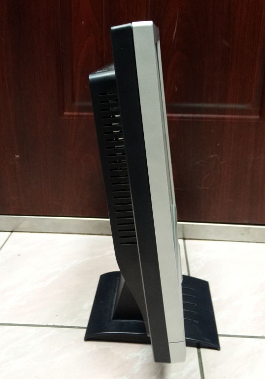MONITOR NEC ACCUSYNC 72 VM LCD17"