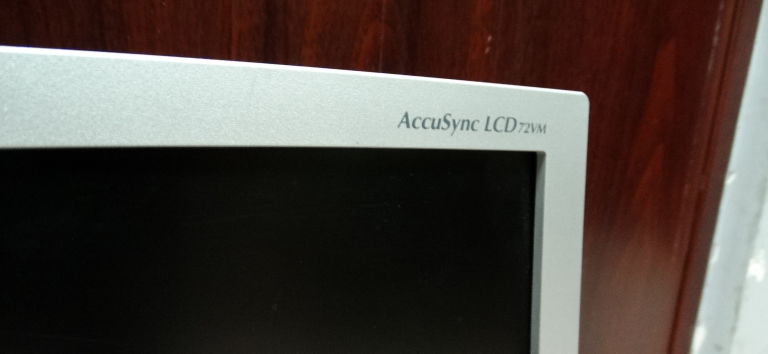 MONITOR NEC ACCUSYNC 72 VM LCD17"