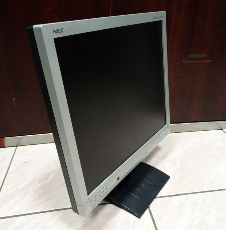 MONITOR NEC ACCUSYNC 72 VM LCD17"