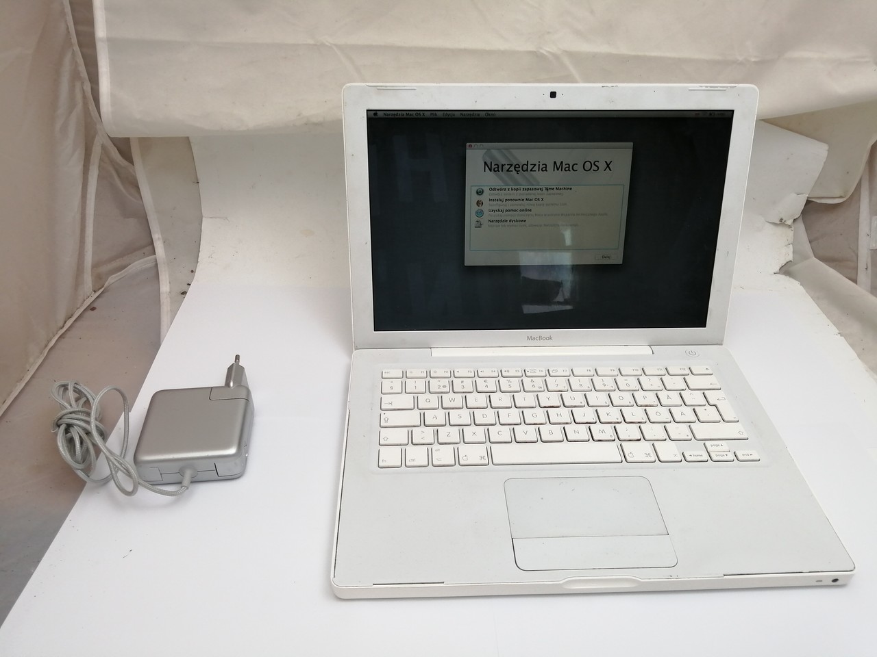 laptop-apple-macbook-a1185-lad-1-maja-191-bialogard