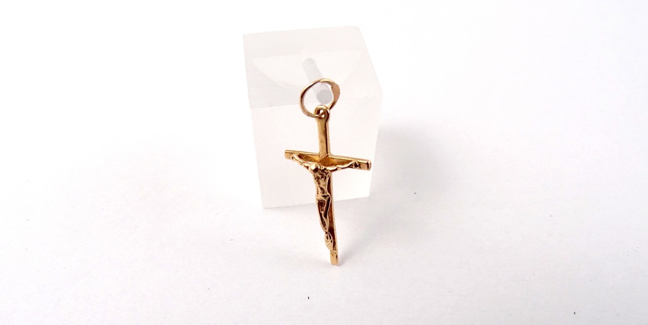 zloty-krzyzyk-098g-585-rodzaj-zlote