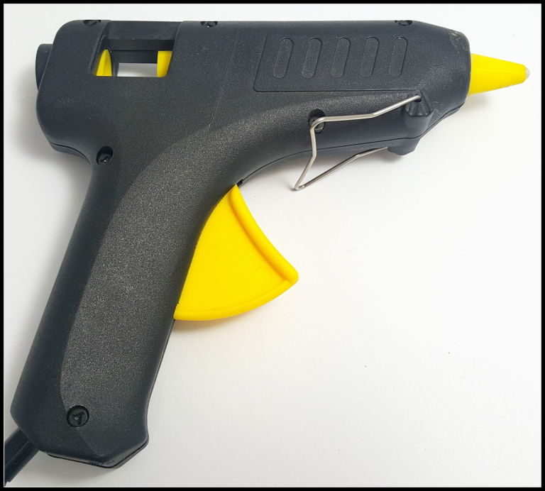 PISTOLET DO KLEJU PATTEX
