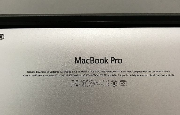 apple-macbook-pro-a1398-ladowarkapudelko-pojemnosc-dysku-250