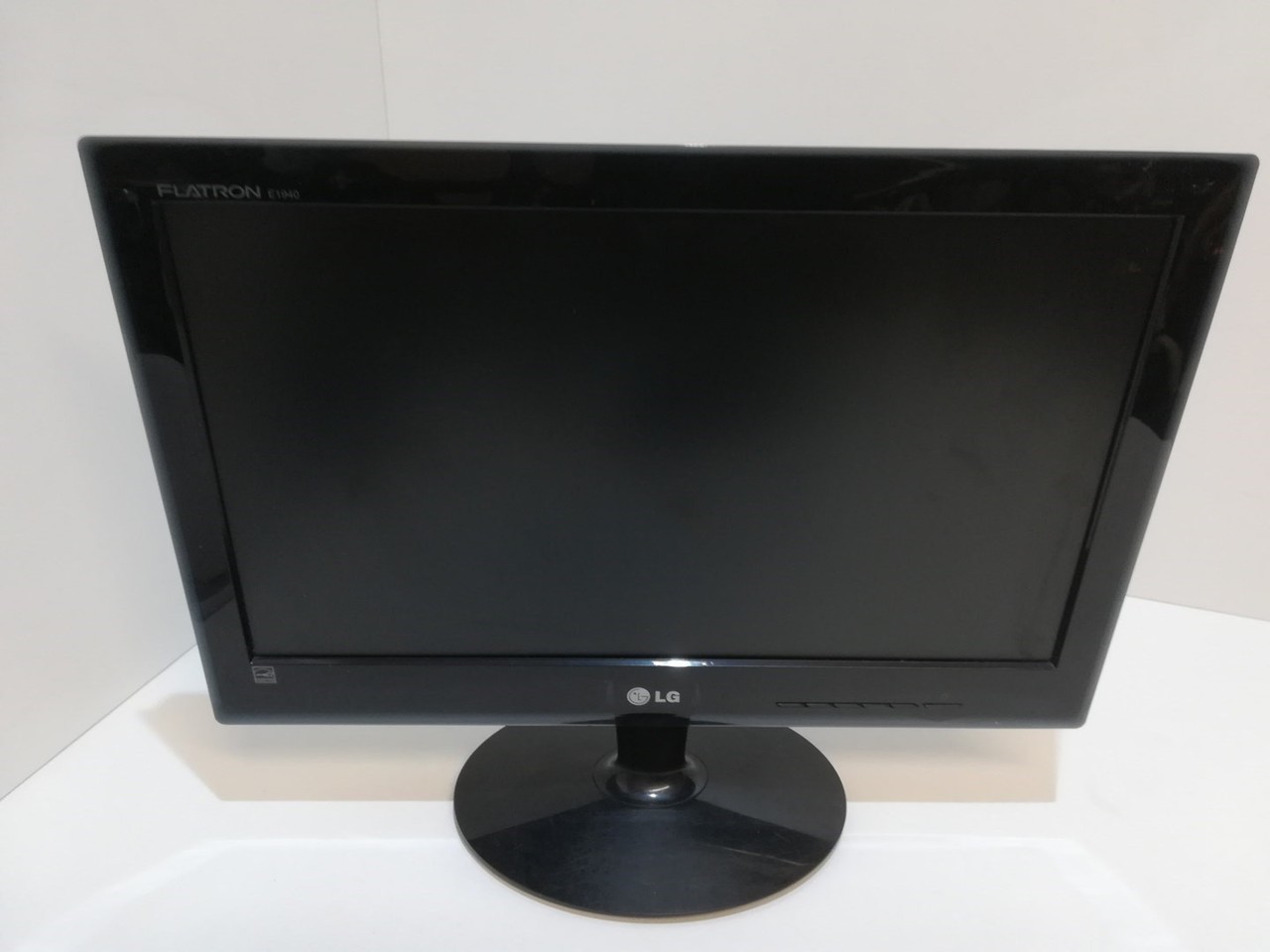 monitor-lg-flatron-e-1940-rozdzielczosc-natywna-244609-504221