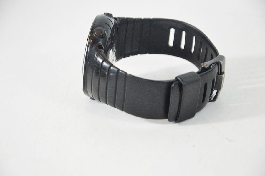 zegarek-suunto-core-sahara-yellow-stan-sredni-stan-uzywany