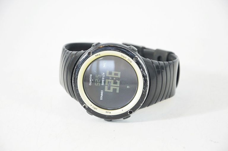 ZEGAREK SUUNTO CORE SAHARA YELLOW STAN ŚREDNI