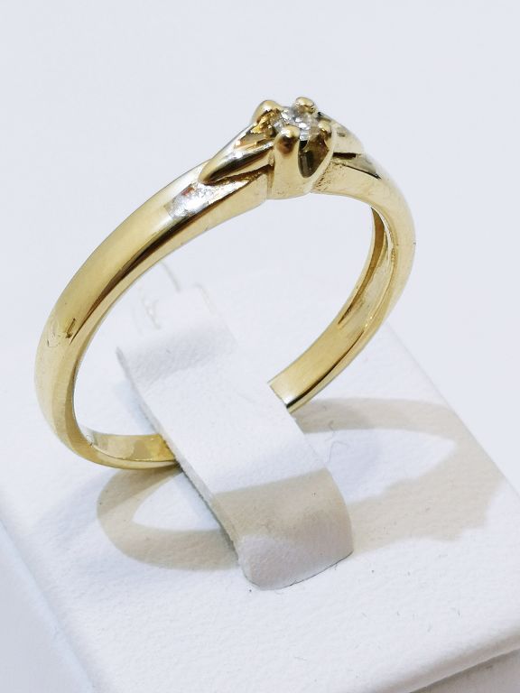 przepiekny-delikatny-pierscionek-z-diamentem-cert-material-15835-2