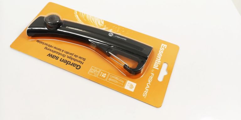 RĘCZNA PIŁA DO GAŁĘZI FISKARS SW16 ESSENTIAL