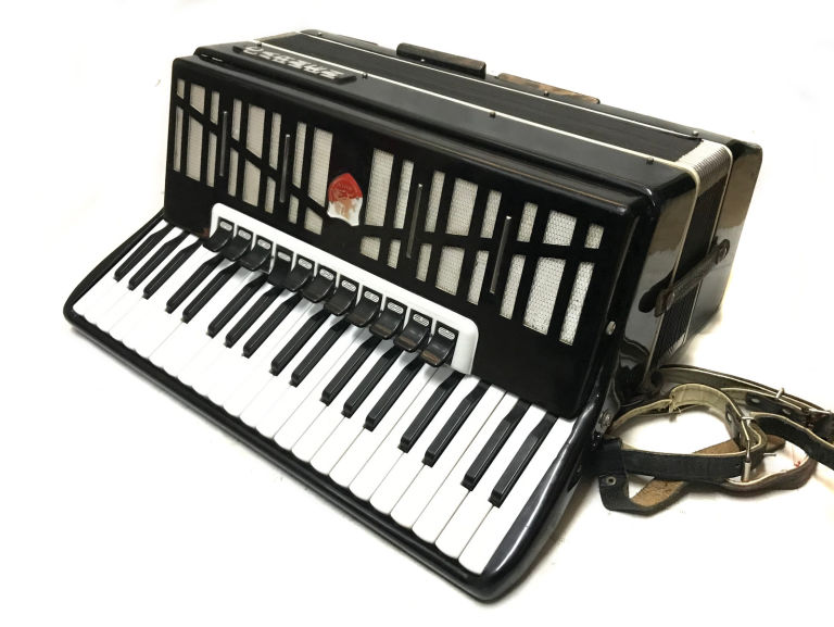 akordeon-carmen-120-basow-grunwaldzka-16-jaroslaw