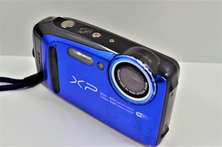 aparat-fujifilm-finepix-xp120-lad-stan-uszkodzony