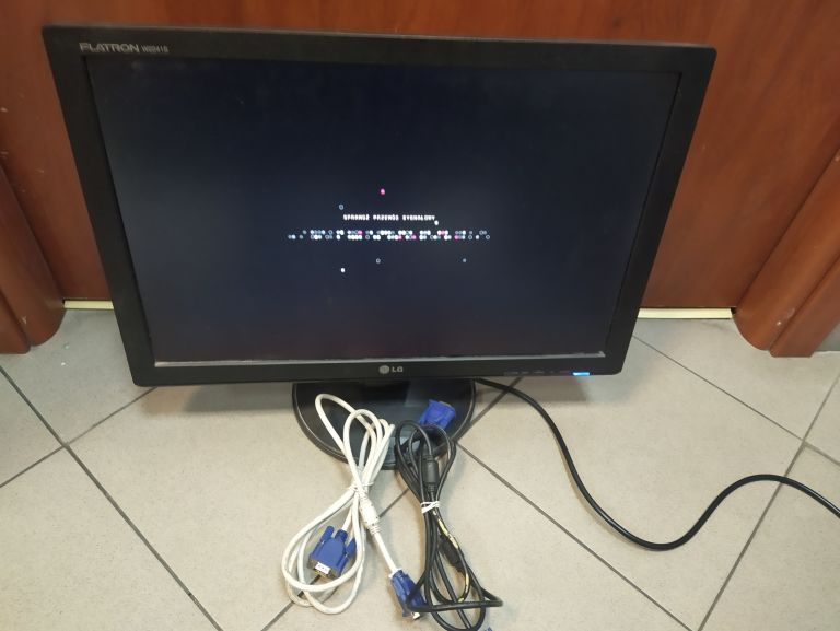 monitor-lg-w2242s-okablowanie-struga-2-lodz