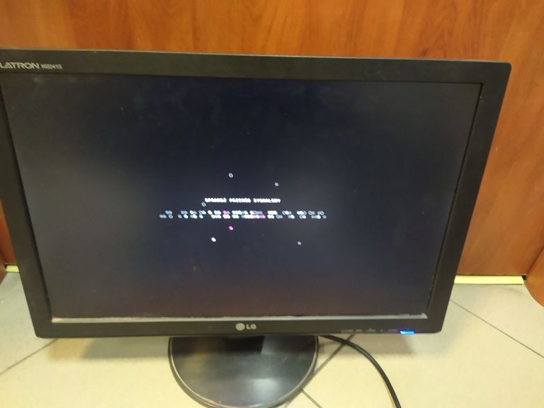 monitor-lg-w2242s-okablowanie-rodzaj-podswietlania-lcd