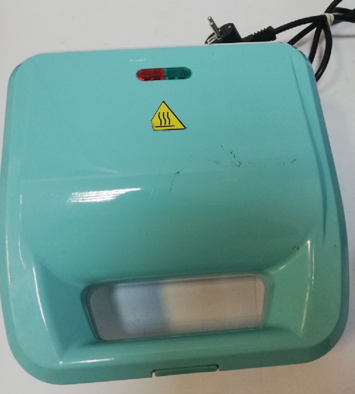 gofrownica-3w1-quigg-akcesoria-liczba-gofrow-2