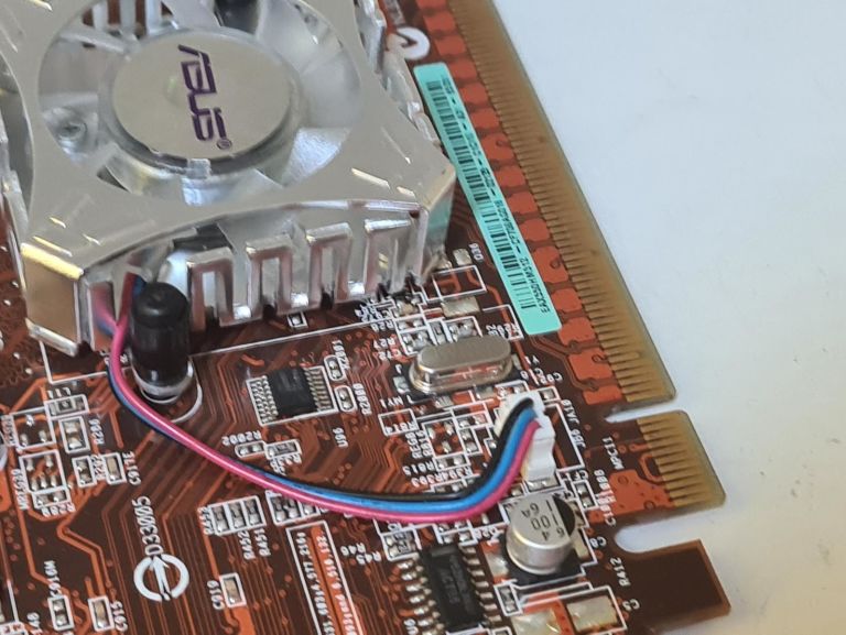 karta-graficzna-asus-n13219-niepodleglosci-26-czechowice-sc