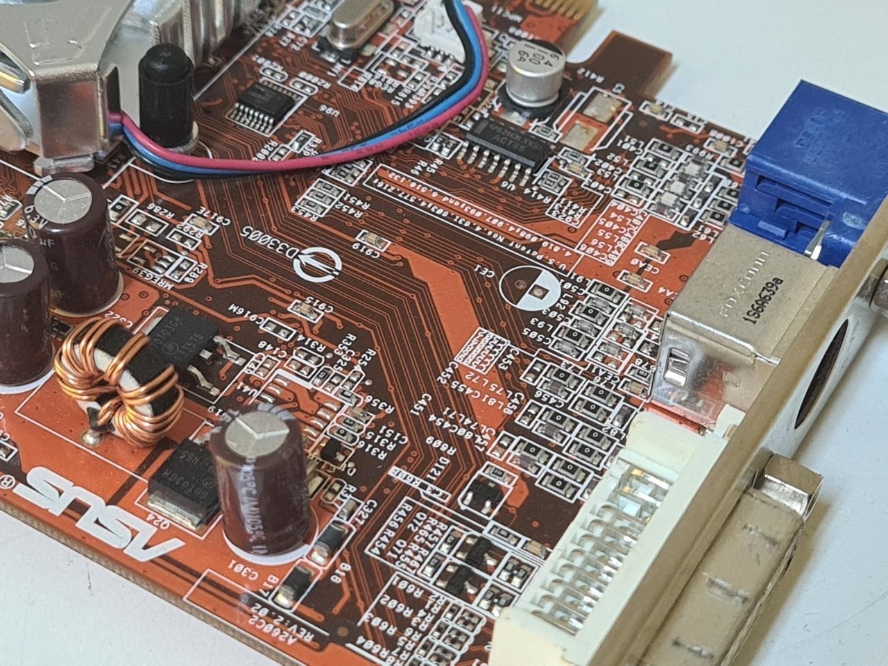 karta-graficzna-asus-n13219-model-n13219