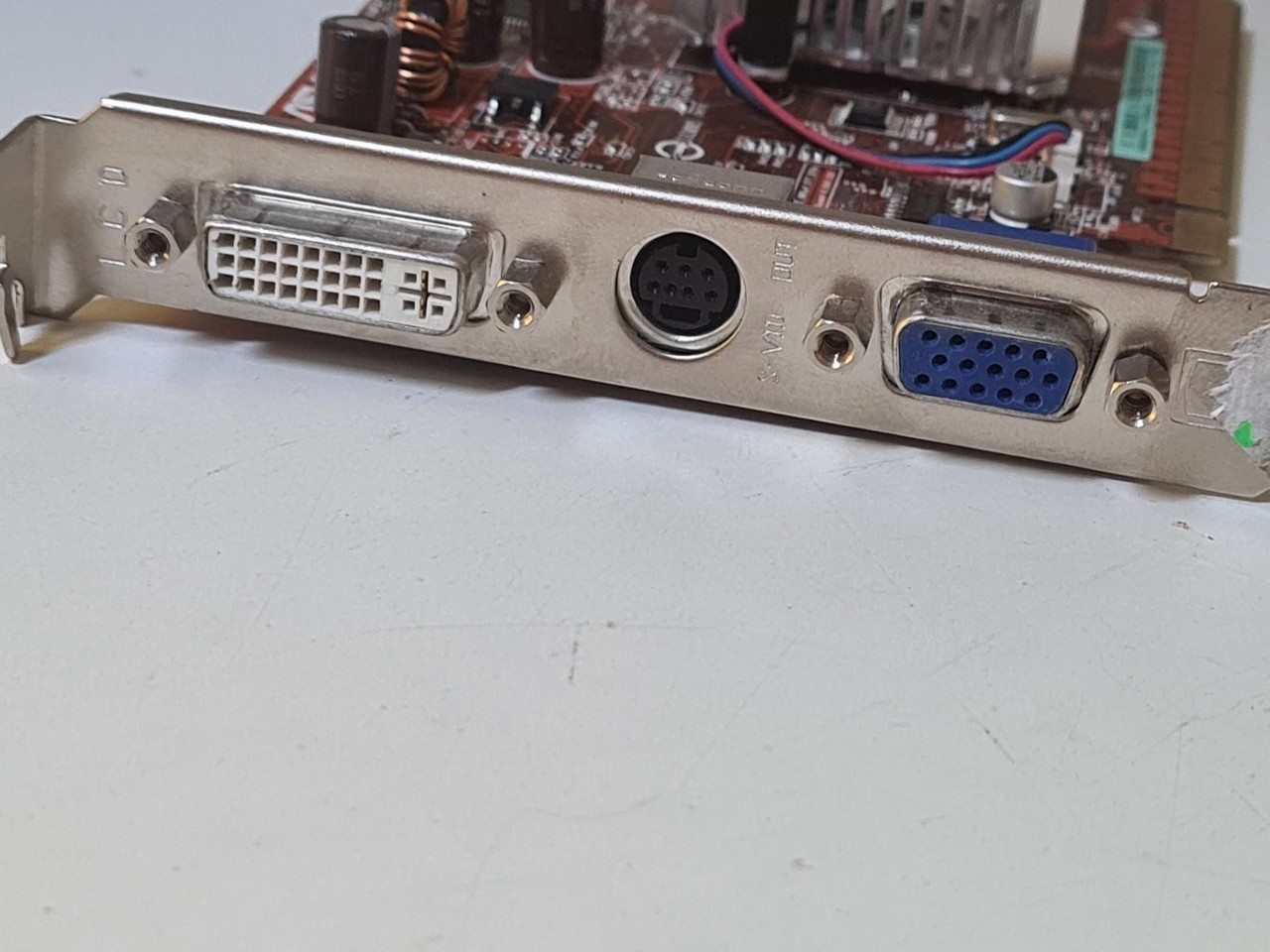 karta-graficzna-asus-n13219-stan-uzywany