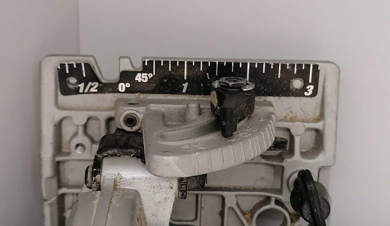 pilarka-tarczowa-akumulatorowa-makita-bss611-marka-makita