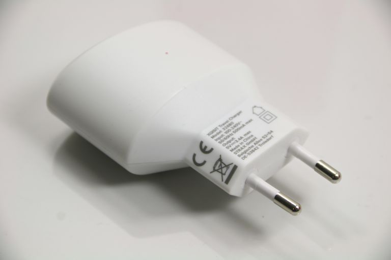 ladowarka-xqisit-2x-usb-24a-1a-stan-11323-2