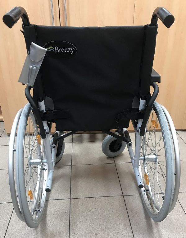 wozek-inwalidzki-breezy-47-cm-unix-odbior-osobist-stan-nowy