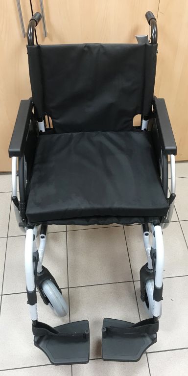 wozek-inwalidzki-breezy-47-cm-unix-odbior-osobist-stan-nowy