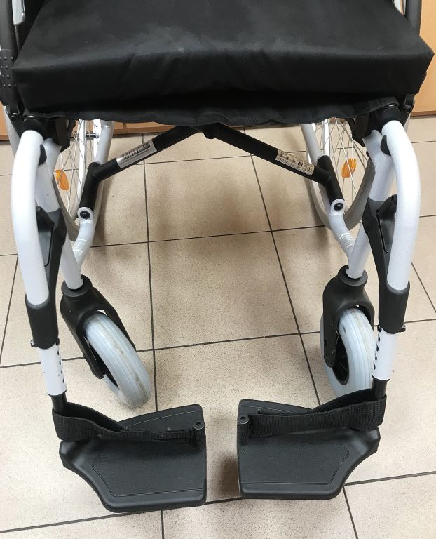 wozek-inwalidzki-breezy-47-cm-unix-odbior-osobist-stan-nowy