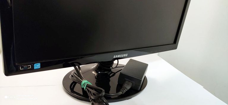 MONITOR SAMSUNG LS19B150+ZASILACZ