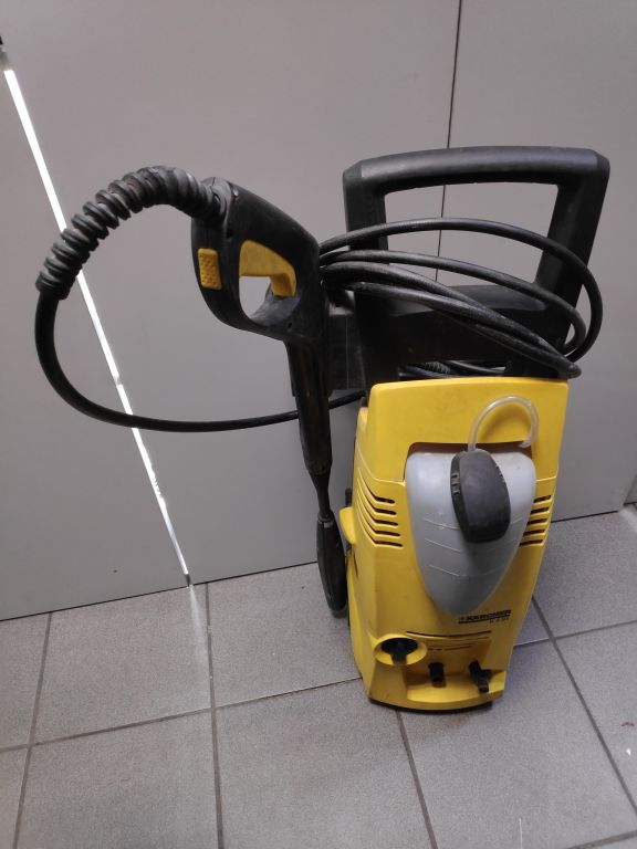 MYJKA CIŚNIENIOWA KARCHER K3 K 3.91M USZKODZONA