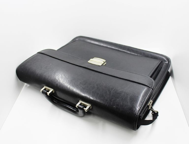 torba-wizytowa-dyplomatka-czarna-meska-rodzaj-na-dokumenty