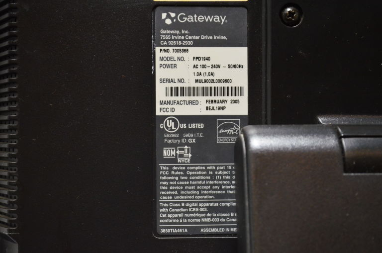 MONITOR LCD 19 GATEWAY - MODEL FPD 1940