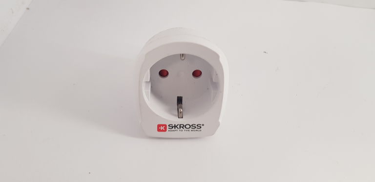 ADAPTER PODRÓŻNY SKROSS 1.500209E