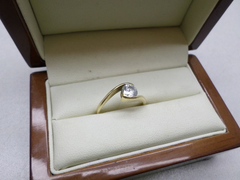 zloty-pierscionek-186g585-rodzaj-2205-2