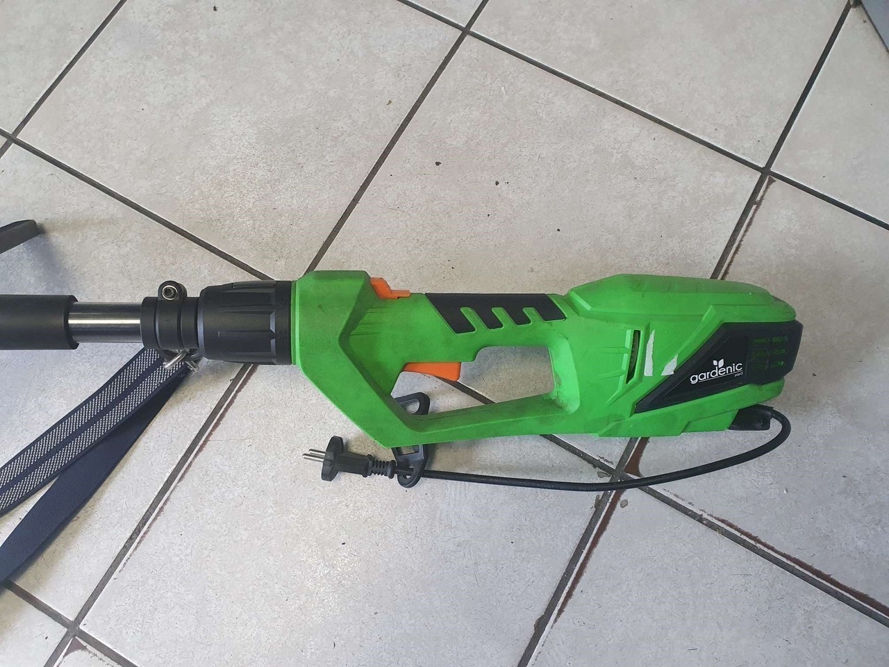 podkaszarka-elektryczna-gardenic-cgt0116-15-stan-uzywany