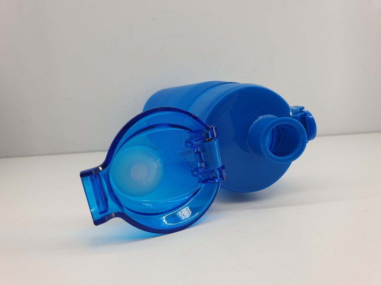 bidon-butelka-turystyczna-wanabee-07l-niebieski-marka-xx